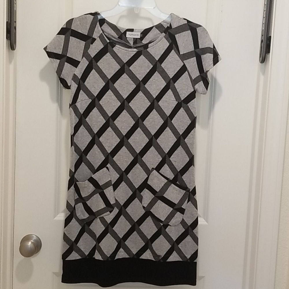 Numoco grey and black dress